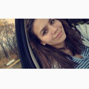 Meet your Posher, Abigail